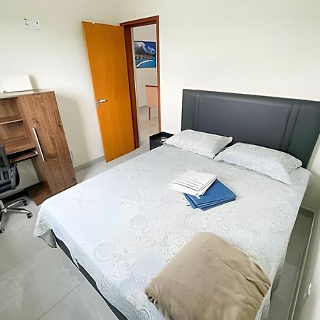 202- Apartamento De 2 Quartos Para Ate 5 Hospedes Patos de Minas Eksteriør bilde