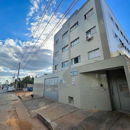 202- Apartamento De 2 Quartos Para Ate 5 Hospedes Patos de Minas Eksteriør bilde